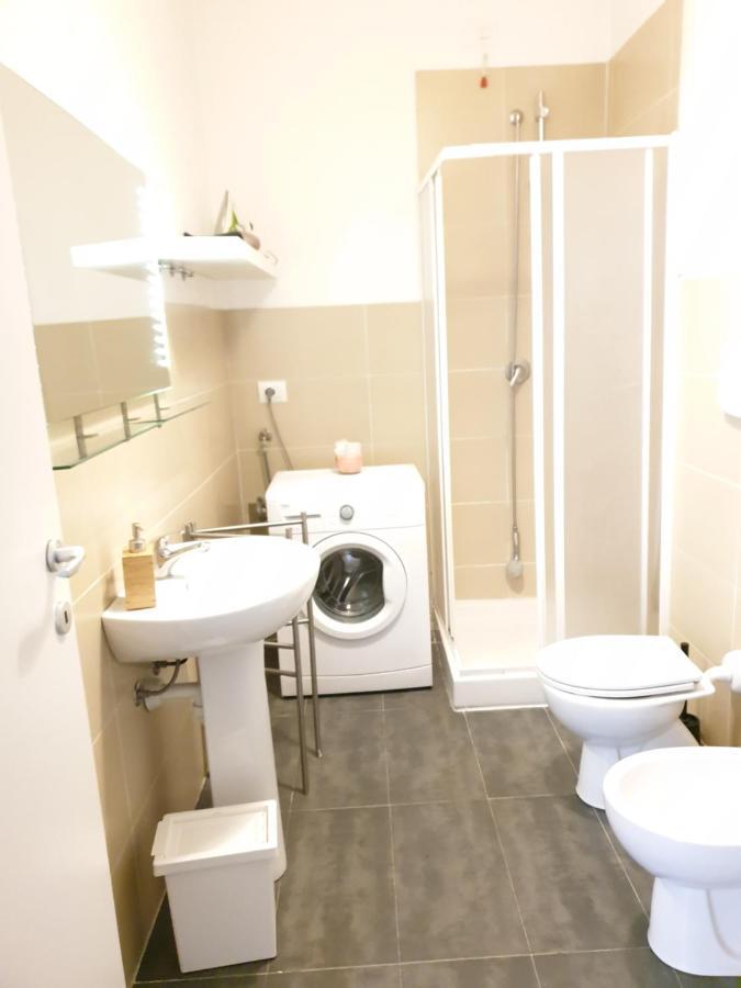 Aurora Apartment Милано Екстериор снимка
