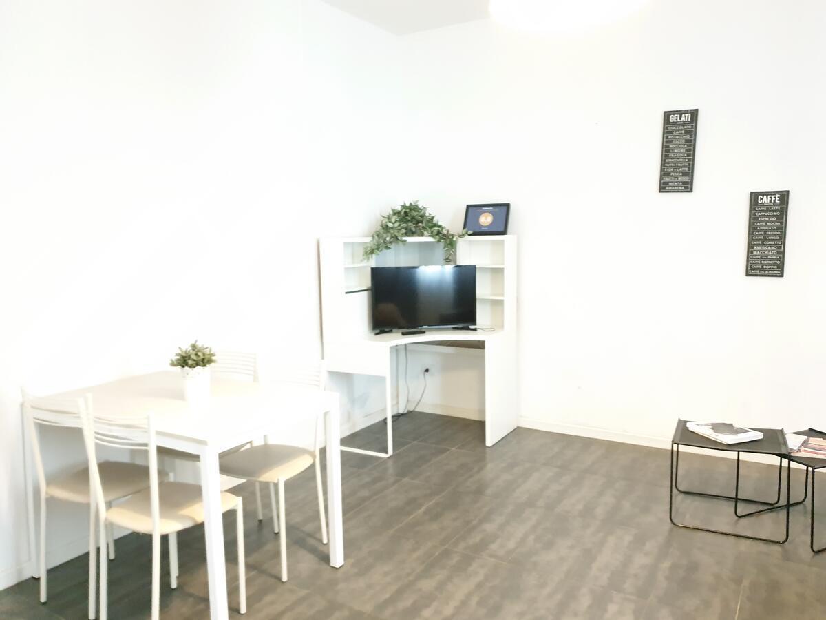 Aurora Apartment Милано Екстериор снимка