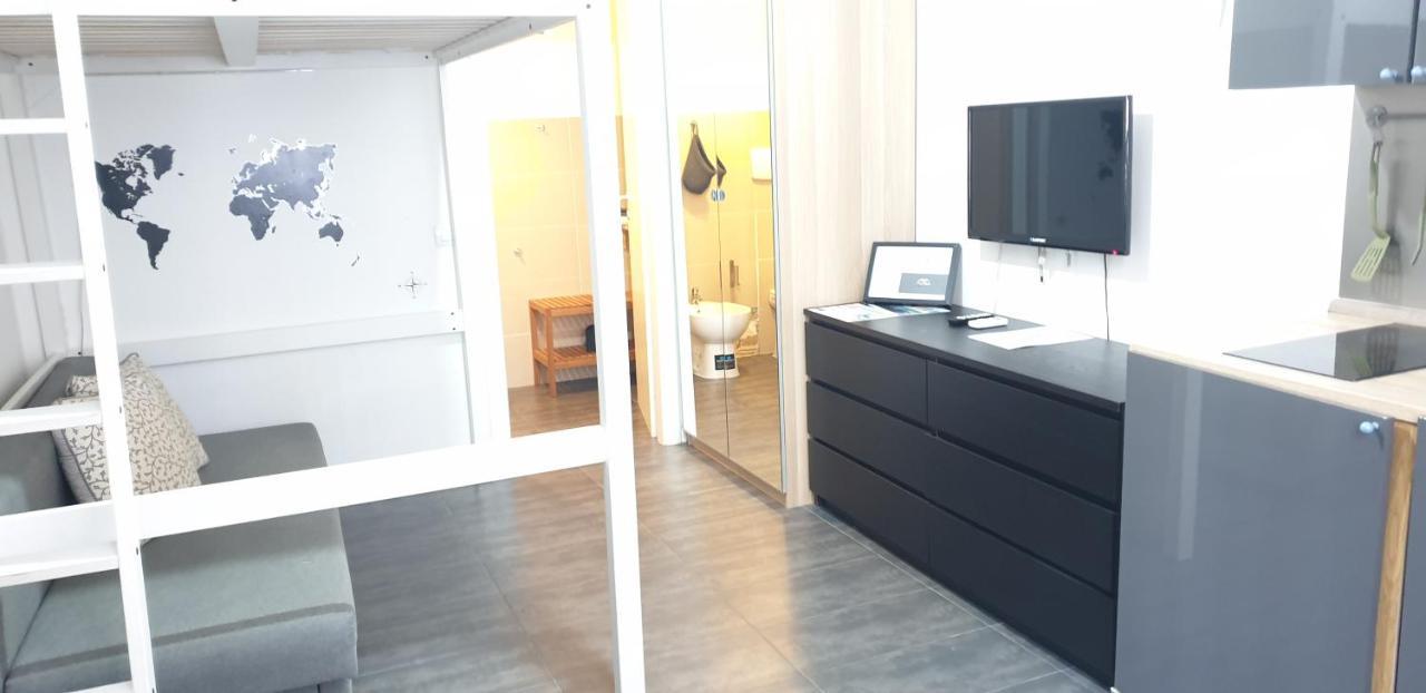 Aurora Apartment Милано Екстериор снимка