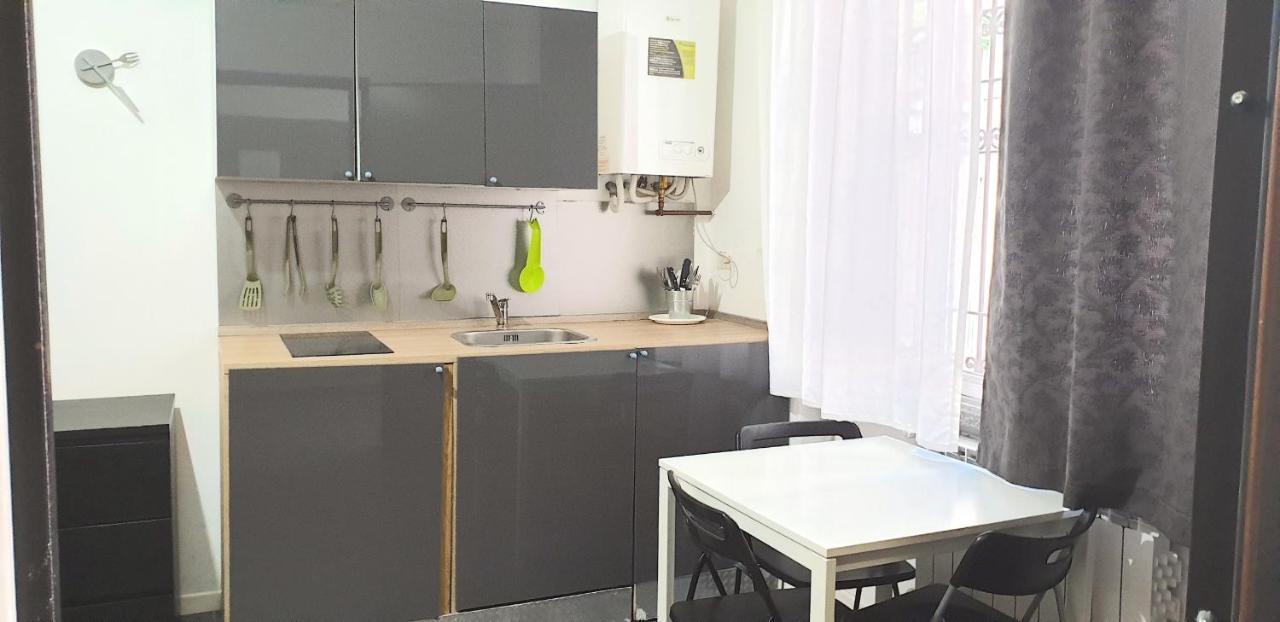 Aurora Apartment Милано Екстериор снимка